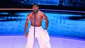 Usher si sposa dopo il Super Bowl con Jenn Goicoechea! Ecco le foto