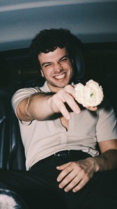 Vasco Rossi si "Kom-plimenta" con Leo Gassman 