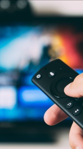 Vita da Carlo 2 e Everything Everywhere All at Once. Tutte le novità in streaming su Paramount Plus 