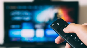 Vita da Carlo 2 e Everything Everywhere All at Once. Tutte le novità in streaming su Paramount Plus 