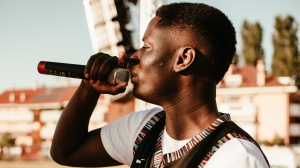 Wadelevrai a Radio Zeta: “Il mio nuovo singolo Mufasa con un sound innovativo”