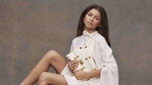 Zendaya e Tom Holland escono per un appuntamento a cena nella piovosa notte di New York