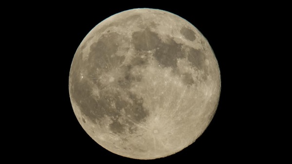 Al via Artemis II: dopo oltre 50 anni si torna verso la luna 