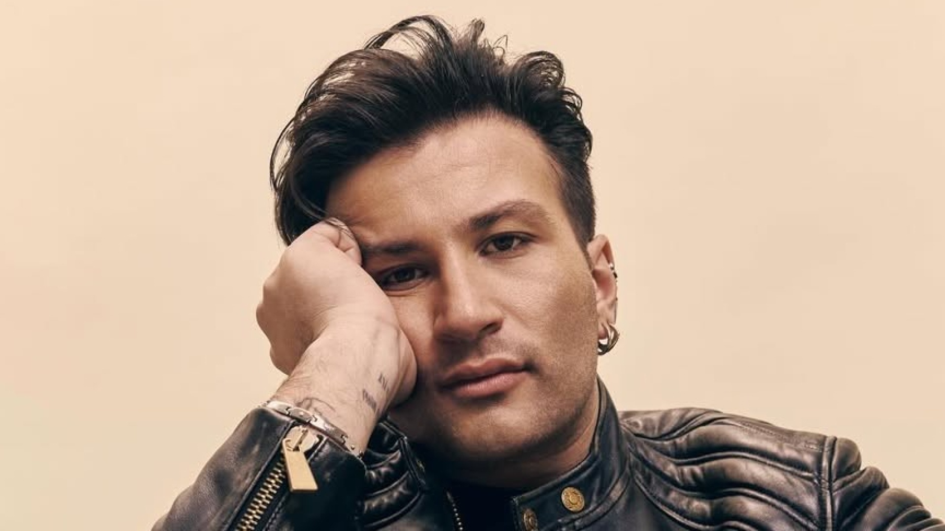 Eddie Brock con Fabrizio Moro 