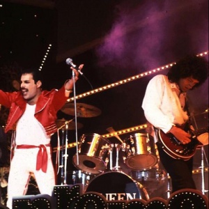 Brian May:"Freddie è con me tutti i giorni. Se fosse vivo suonerebbe ancora con i Queen"