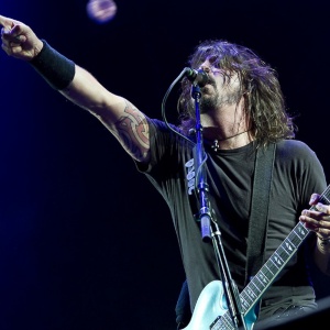 Dave Grohl suona ancora con Novoselic e Smear come se fosse nei Nirvana