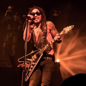 Lenny Kravitz: groove, anima e chitarra