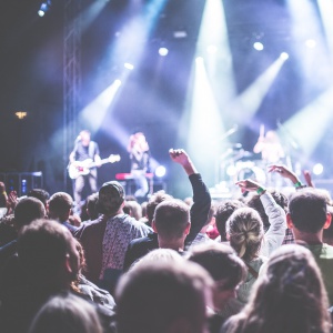 Lo stato di New York inaugura il pass vaccinale per i concerti