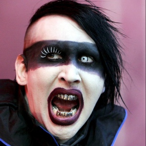 Manson, altre accuse: "Sopravvissuta ad un mostro"