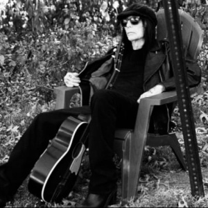 Motley Crue, Mick Mars al debutto solista
