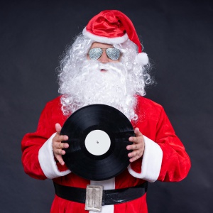 Natale a modo nostro: la playlist rock dei Disk Jockey di Radiofreccia