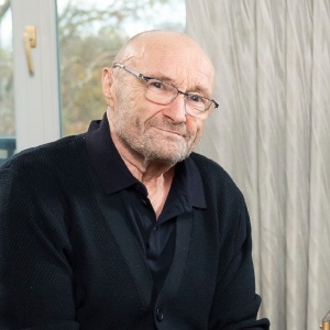 Phil Collins, nuova musica possibile: un album dopo 16 anni tra salute, sobrietà e Rock Hall