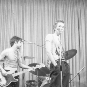 Quando i Sex Pistols indicarono la via a Joe Strummer