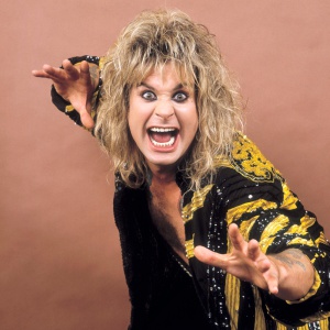 Sharon Osbourne: "I Motley Crue si sono fatti pubblicità grazie ad Ozzy"