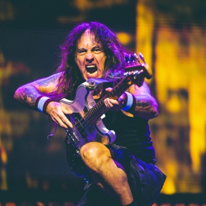 Steve Harris torna al Cart & Horses, il pub delle origini degli Iron Maiden Steve Harris torna al Cart & Horses, il pub delle origini degli Iron Maiden