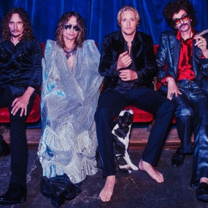 The Darkness, "Dreams On Toast" è il nuovo album