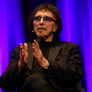 Tony Iommi non riesce a farsi restituire una chitarra dall'Hard Rock Café
