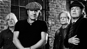 AC/DC, Dee Snider annuncia sorprese riguardanti Malcolm Young
