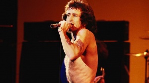 AC/DC, in arrivo una biografia su Bon Scott