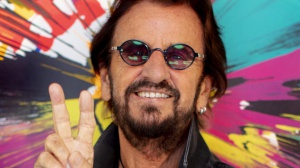 Beatles, i batteristi del mondo uniti in beneficenza sulle note di Come Together