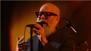 Biopic sui R.E.M.: Michael Stipe vuole Billie Eilish nel suo ruolo