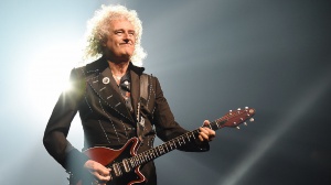 Brian May: la pandemia è colpa di chi mangia animali