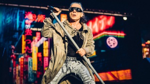 Bruce Dickinson: "Chi vuole pagare più di 1000 dollari per vedere gli U2?"