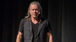 Bruce Dickinson:"Gestire un business è come essere in una band"