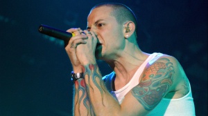 Chester Bennington, il figlio risponde ai complottisti sulle morte del padre