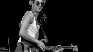 Cresta bionda e scarpe da tennis di colore diverso: come farsi cacciare da un'audizione dei Metallica