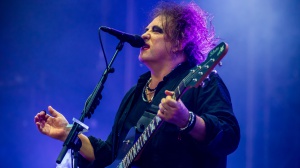 Cure, due inediti su vinile per beneficenza