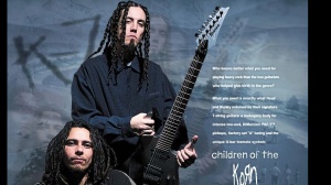 Dal flop al successo nel Nu Metal: la chitarra a sette corde e i Korn