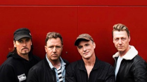 Disavventura per il cantante dei Travis