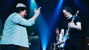 Eddie Vedder ospite a sorpresa di Jack White