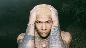 Ekkstacy: lasciare il passato per restare emotivi