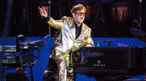 Elton John: "Grosso errore legalizzare le droghe leggere"
