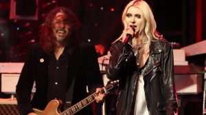 Foo Fighters, Taylor Momsen e il ritorno grunge di Mariah Carey a MusiCares