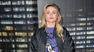 Frances Bean Cobain e Riley Hawk danno il benvenuto al  figlio