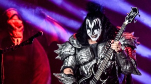 Gene Simmons: "Dicono che sono uno str**zo ?E' vero!"
