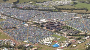 Glastonbury, le tracce di droga nelle urine del pubblico danneggiano la fauna locale