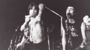 Glen Matlock dei Sex Pistols:"Stufo di vedere il pene di Iggy Pop"