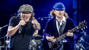 Grammy Awards 2022, AC/DC e Foo Fighters guidano le nomination rock