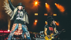 Guns N'Roses, presentata ieri live una 'nuova' canzone: Absurd