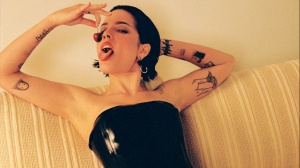 Halsey, Safe Word: tra post-punk, riot grrrl e indipendenza