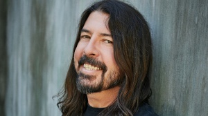 I Foo Fighters suonano gli AC/DC con Brian Johnson