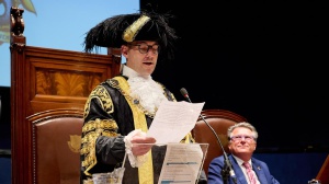 Inghilterra, il nuovo sindaco di Portsmouth è stato eletto sulle note dei Metallica