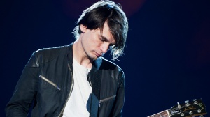 Jonny Greenwood fingeva di suonare la tastiera con i Radiohead