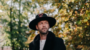 Kasabian, Tom Meighan accusa la band: "Mi hanno tappato la bocca"