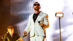 Kate Bush, Damon Albarn e centinaia di artisti pubblicano un album muto per protesta