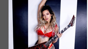 Kiki Wong, l'influencer metallara, nuova chitarrista negli Smashing Pumpkins